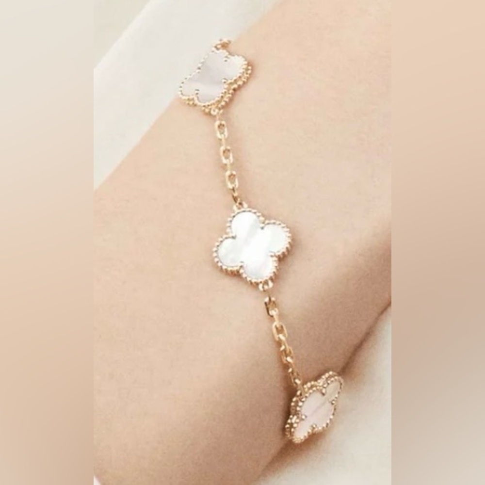 New Elegant White Mother of Pearl 14k Gold Plated Clover Multi-Station Bracelet